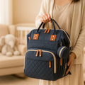 Sac à Dos à Langer Bleu Marine - porté en chambre d'enfant | BebeSac