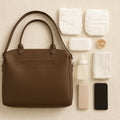 Sac à Langer Cuir Taupe avec le nécessaire de bébé | BebeSac