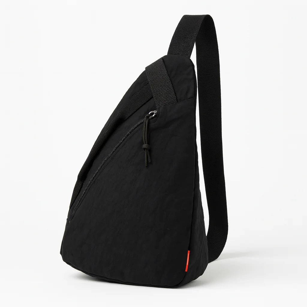 Sac Banane Bandoulière Noir : vue trois quarts sur fond blanc | BebeSac