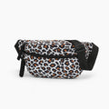 Sac banane léopard blanc avec sangle noire — vue trois quarts | BebeSac